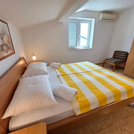 Fuer Max- 8 Personen By Interhome Novi Vinodolski